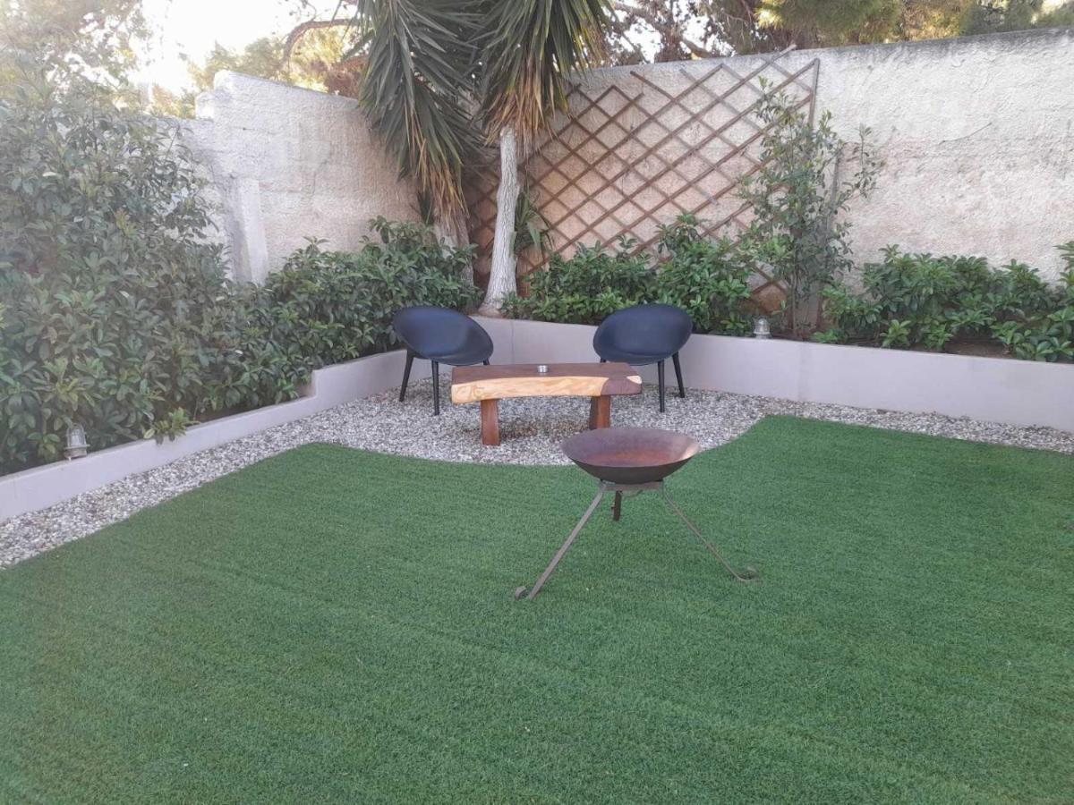 Suite With Garden Agia Marina  외부 사진
