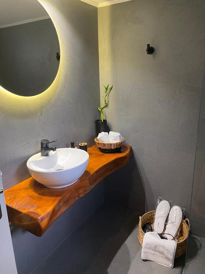 Suite With Garden Agia Marina  외부 사진